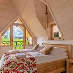 Willa Rogata Tatra View & Jacuzzi Kościelisko