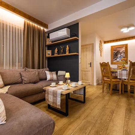 Villa Rogata Tatra View & Jacuzzi Kościelisko