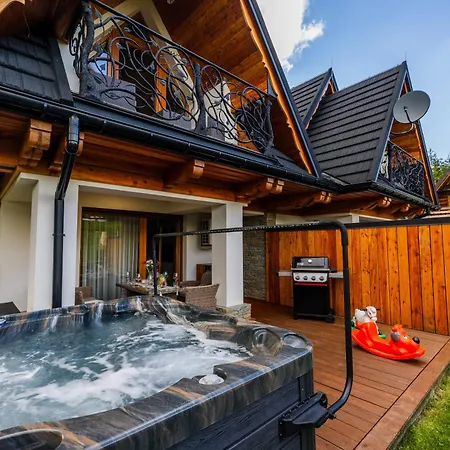 Rogata Tatra View & Jacuzzi Villa *