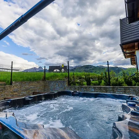 Rogata Tatra View & Jacuzzi *
