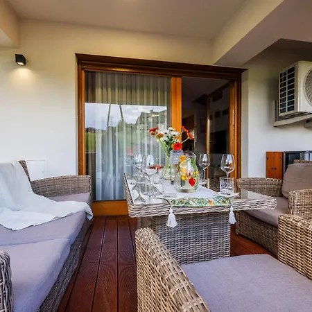 Rogata Tatra View & Jacuzzi *