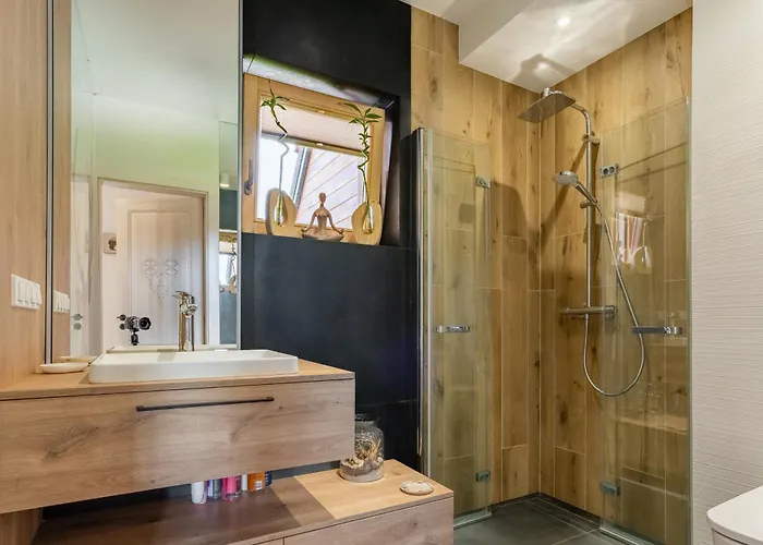 Rogata Premium, Villa